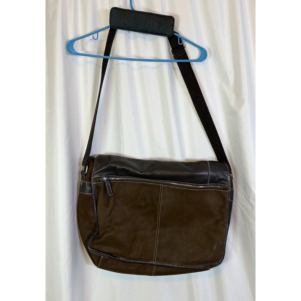 Wilsons Leather Pelle Studio Italian Leather Executive Messenger Bag Briefcase